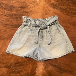 American Eagle Mom Short